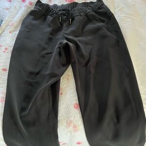 lululemon athletica women’s black cropped pants